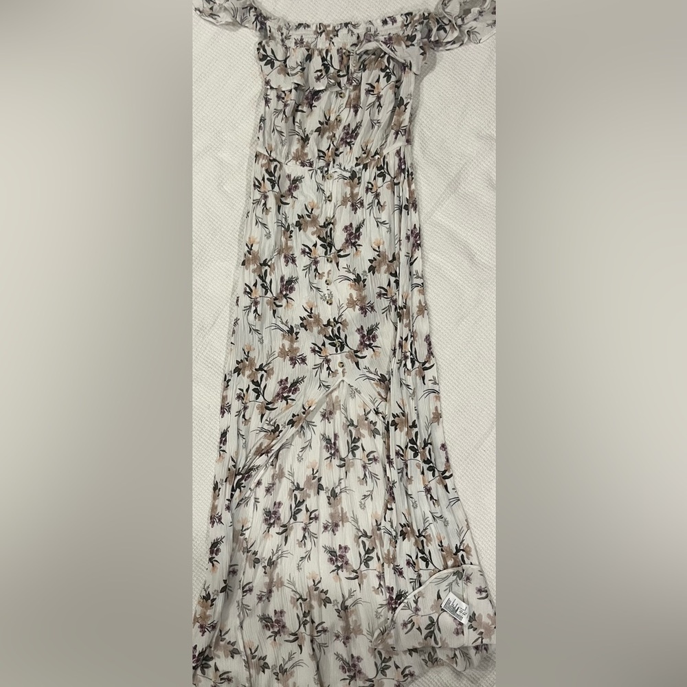 Floral off the shoulder maxi dress